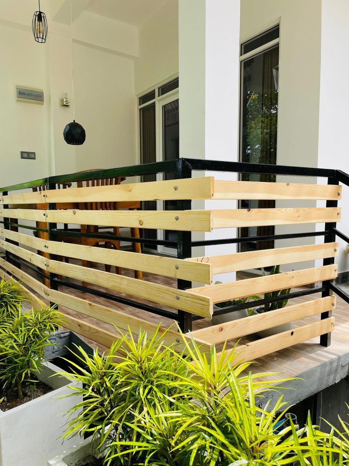 Dhanudi Homestay Ella Bagian luar foto