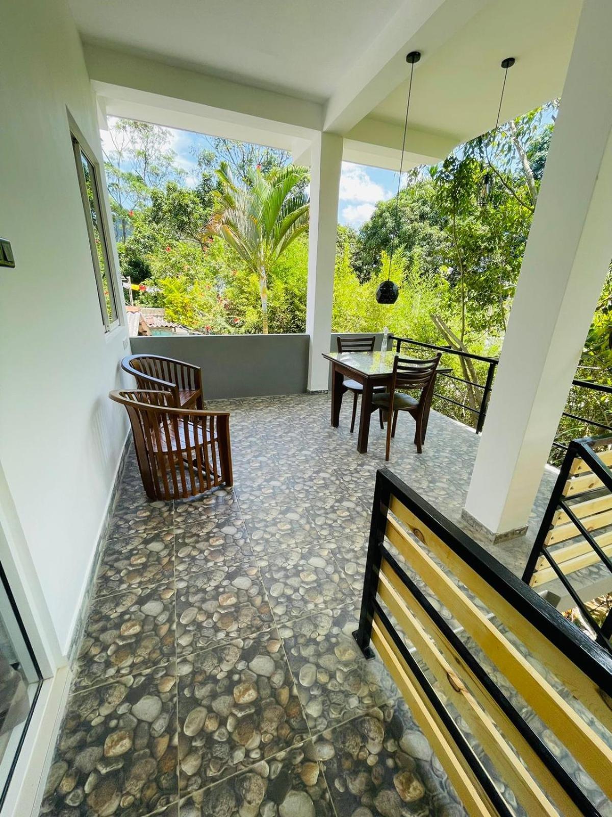 Dhanudi Homestay Ella Bagian luar foto