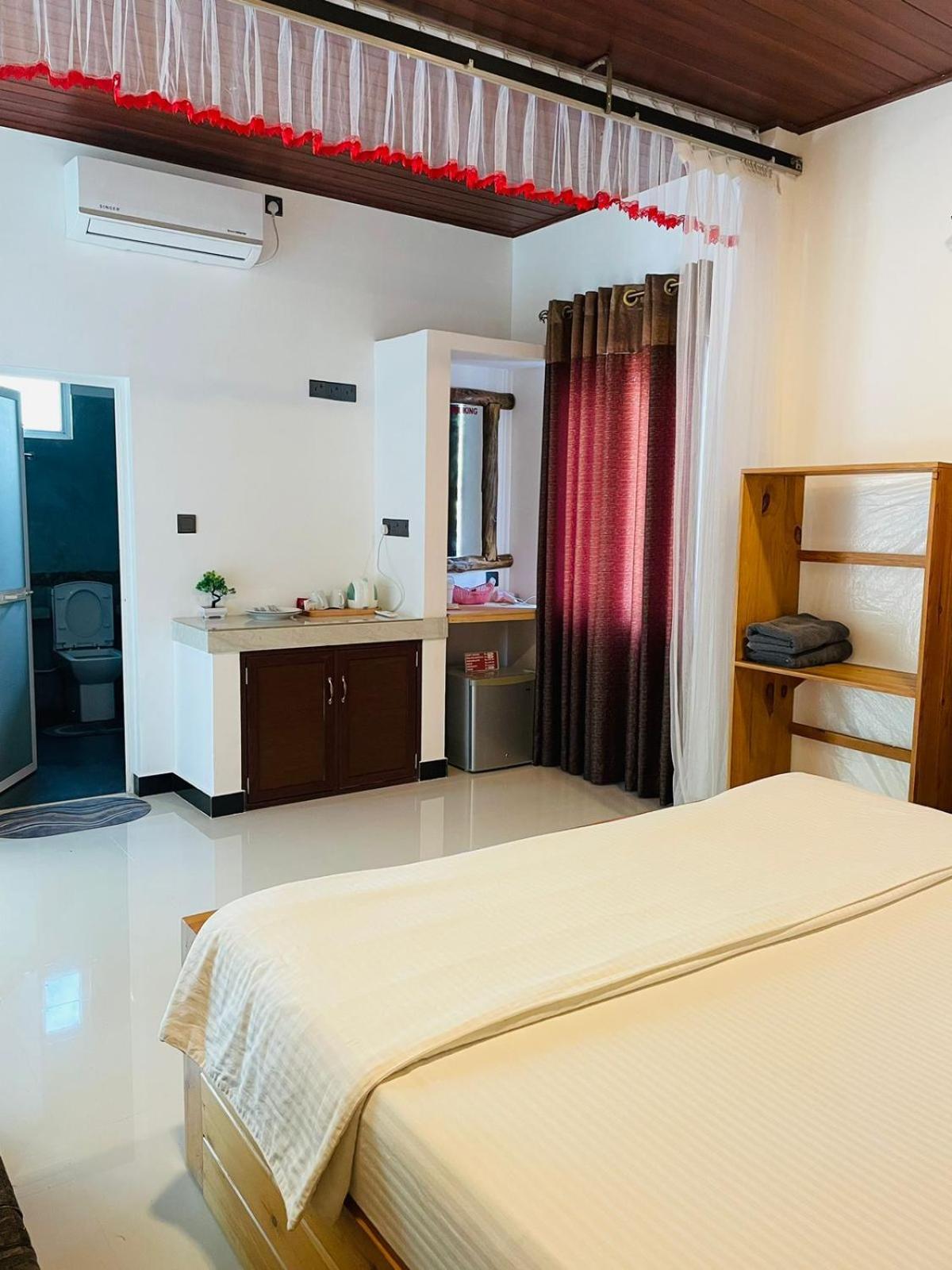 Dhanudi Homestay Ella Bagian luar foto