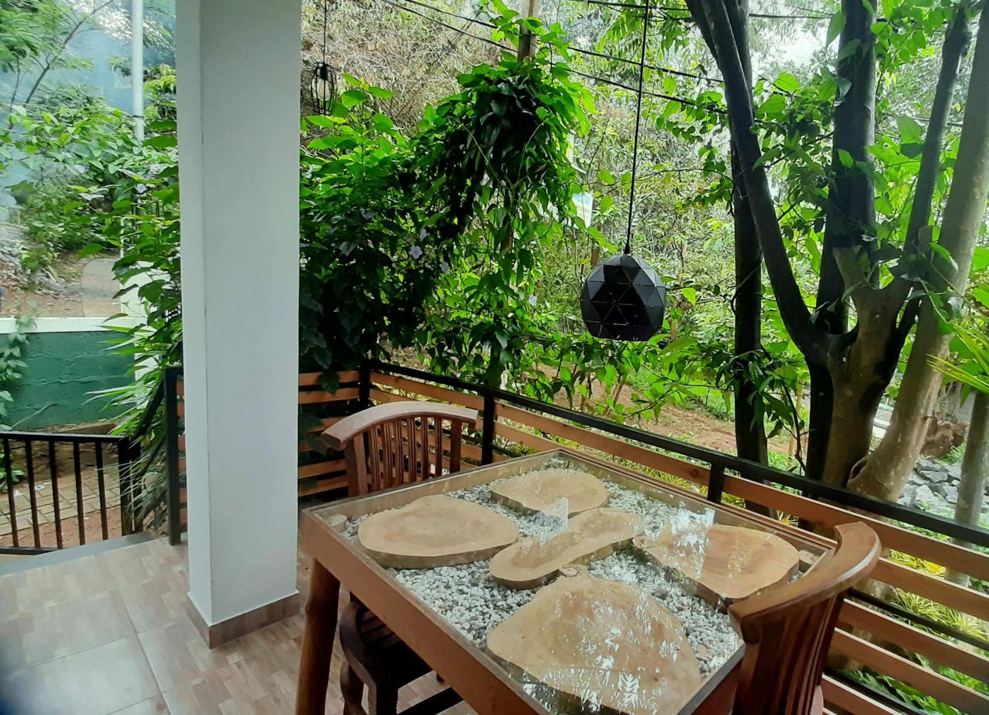 Dhanudi Homestay Ella Bagian luar foto